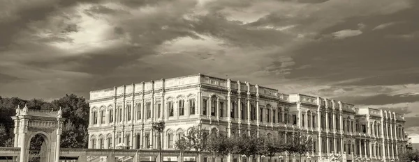 Ciraganský Palác Ortakoji Istanbul City Turecko — Stock fotografie