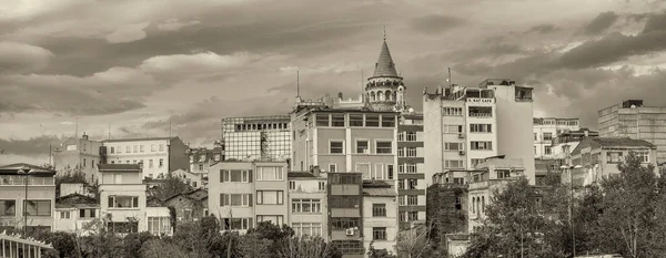 Instanbul October 2014 Buildings Galata Golden Horn River — Stock Photo, Image