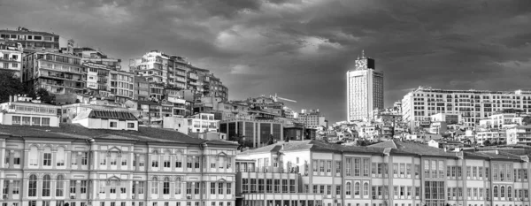 Byggnader Istanbul Över Floden Golden Horn Turkiet — Stockfoto