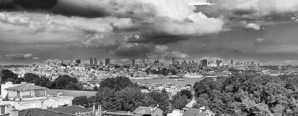 Panoramatický Letecký Pohled Město Istanbul Řeku Zlatý Roh — Stock fotografie