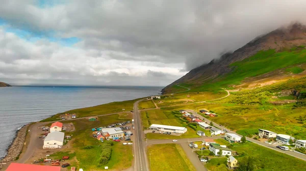 Vakkert Flybilde Olafsfjordur Landskap Sommersesongen Island – stockfoto