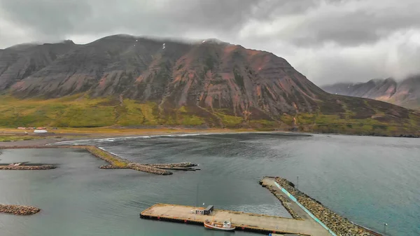 Vakkert Flybilde Olafsfjordur Landskap Sommersesongen Island – stockfoto