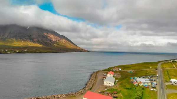 Vakkert Flybilde Olafsfjordur Landskap Sommersesongen Island – stockfoto