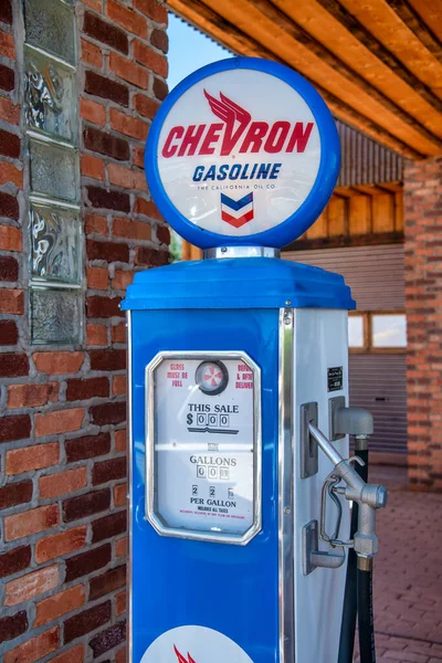 Williams Junio 2018 Old Chevron Gasoline Pump Frente Tiendas Souvenirs —  Fotos de Stock
