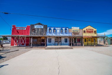SELIGMAN, AZ - 29 Haziran 2018 Seligman tarihi Route 66 'daki Tarihi Seligman deposu. Seligmans deposu 66. Otoyol 'daki en iyi orjinal batı cephesidir.