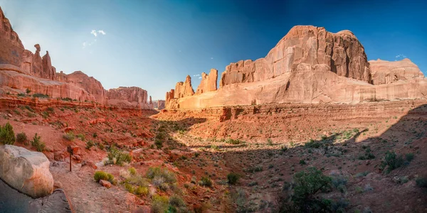 Formations Rocheuses Park Avenue Parc National Des Arches Utah Canyon — Photo
