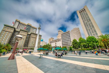 San Francisco, California - 6 Ağustos 2017: Union Square, San Francisco 'nun merkezindeki bir şehir.