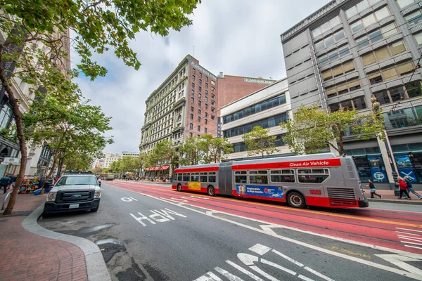 San Francisco Kalifornia Sierpnia 2017 Ruch Uliczny Ulicy Market Letni — Zdjęcie stockowe