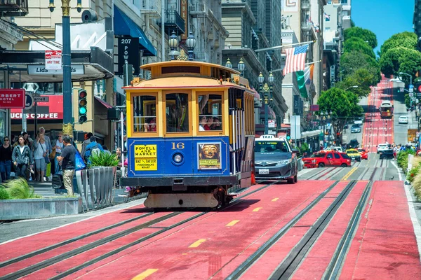 San Francisco California Agosto 2017 Cablecar Público Amarillo Azul San —  Fotos de Stock