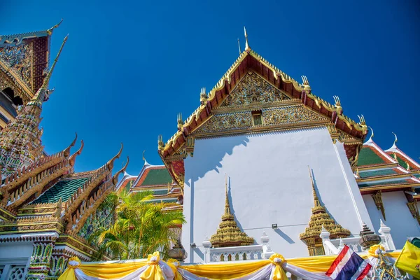 Bangkok Tailândia Wat Phra Kaew Templo Esmeralda Buda Com Céu — Fotografia de Stock