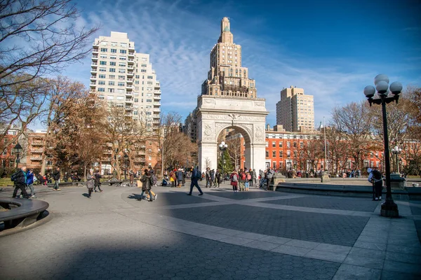 Ciudad Nueva York Nueva York Diciembre 2018 Turistas Lugareños Caminan — Foto de Stock