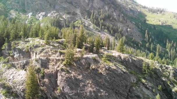 Vista aérea do Lago Jenny no Parque Nacional Grand Teton — Vídeo de Stock