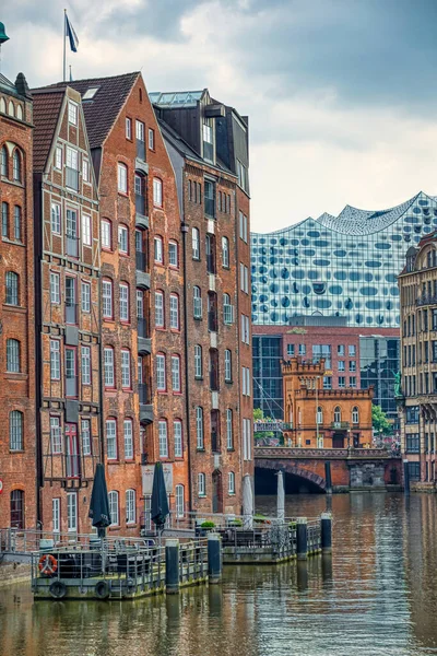 Mittelalterliche Und Moderne Gebäude Zollkanal Hamburg — Stockfoto