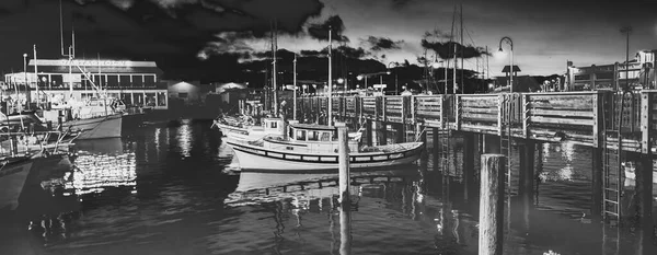 São Francisco Califórnia Agosto 2017 Barcos Fishermans Wharf Noite — Fotografia de Stock