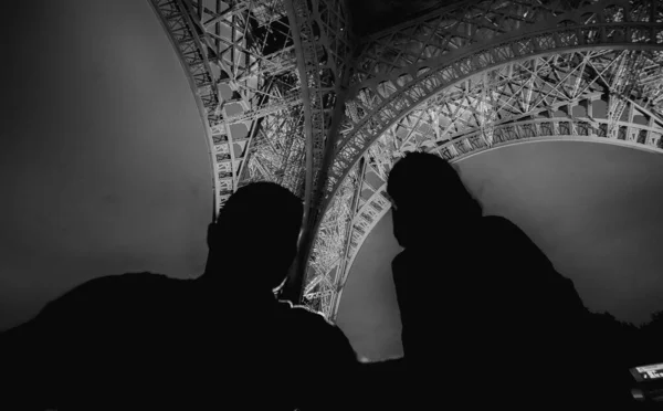 Man Woman Eiffel Towet Night People Silhouettes — Stock Photo, Image