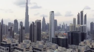 DUBAI, BAE - 7 Aralık 2016: İHA 'dan Dubai şehir merkezine hava görüntüsü