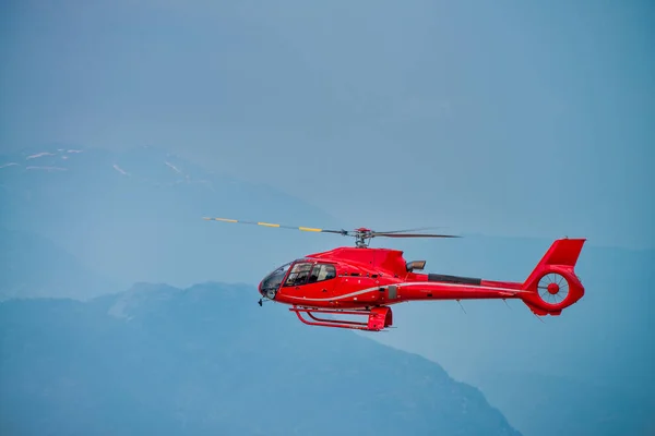 Red Rescue Helicopter Flying Mountain Environment — Stock Photo, Image