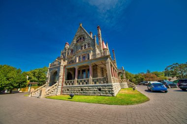 Victoria Adası, Kanada - 15 Ağustos 2017: Victoria 'daki Craigdarroch Kalesi' nin dış görünümü