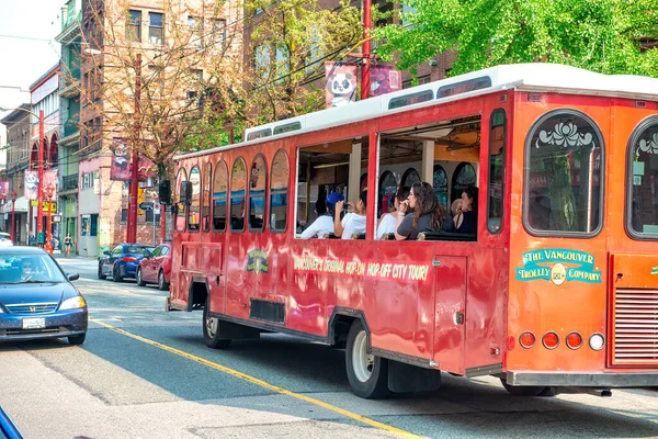 Vancouver Canadá Agosto 2017 Colorido Tranvía Urbano Con Turistas Día — Foto de Stock