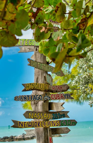 Városi Távolság Táblák Fort Zachary Taylor Történelmi Állami Park — Stock Fotó