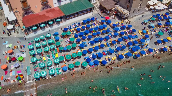 Повітряний Вид Красивого Літнього Пляжу Парасолями Амальфі Берег — стокове фото