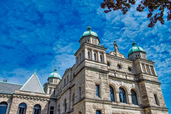 British Columbia Parliament Edifícios Belo Dia Ensolarado Victoria Canadá — Fotografia de Stock