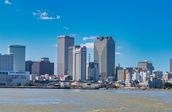 New Orleans Louisiana Februari 2016 City Skyline Från Mississippifloden Solig — Stockfoto