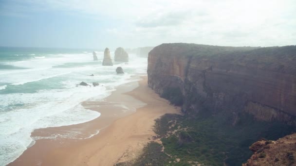 Les douze apôtres par un après-midi orageux, Port Campbell, Australie — Video