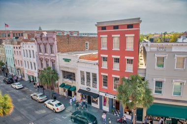 Charleston, Güney Carolina - 6 Nisan 2018: Ana alışveriş yolunun havadan görünüşü
