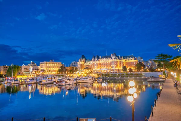 Vancouver Island Canada August 2017 Tourists Walk James Bay Night — Stock Photo, Image