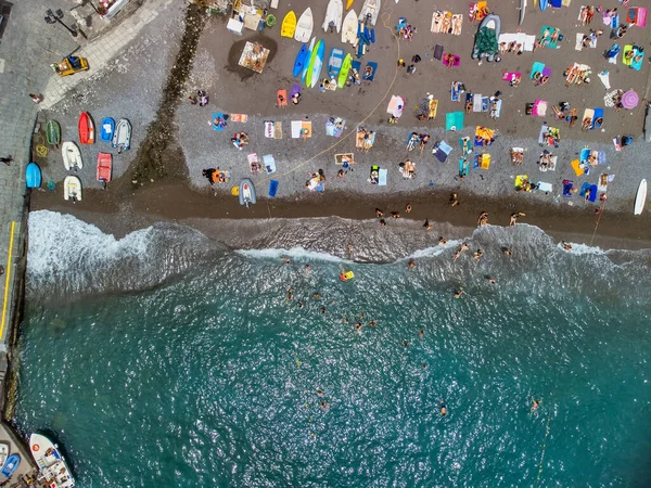 Nad Hlavou Letecký Pohled Lidi Relaxující Krásné Pláži — Stock fotografie
