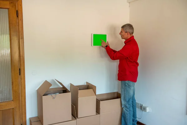 Moving New Home Cardboard Boxes Floor Smart Home Technology Concept — Foto de Stock