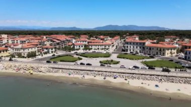 Marina di Pisa sahil şeridinin inanılmaz hava manzarası, Toskana