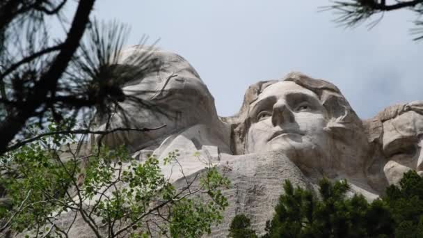 Mt. Rushmore National Memorial is een monument in South Dakota, Verenigde Staten. Panoramisch uitzicht — Stockvideo