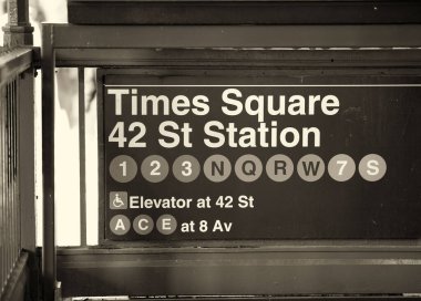new York'un Times Meydanı Metro İstasyonu'na