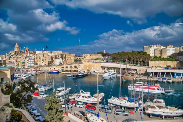 Valletta Malta April 2022 Hamnen Tre Städerna Med Båtar Vid — Stockfoto