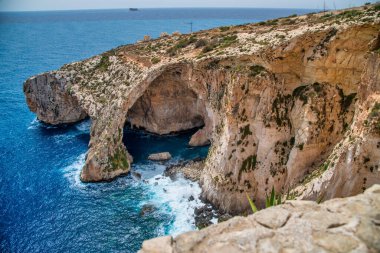 Malta 'daki Blue Grotto hava manzarası.