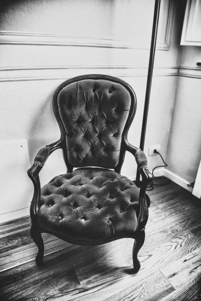 Antique Blue Velvet Chair Modern Apartment — Stock fotografie