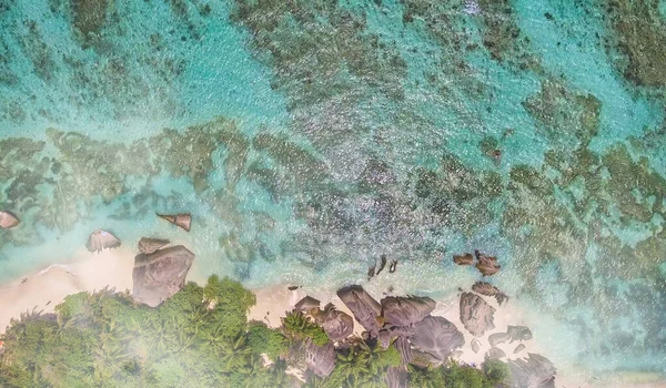 Digue Seychelle Adaları Ndaki Anse Kaynak Argent Sahili Nin Yukarıdan — Stok fotoğraf