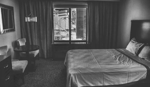 Lege Schone Hotelkamer Met Uitzicht Stad — Stockfoto