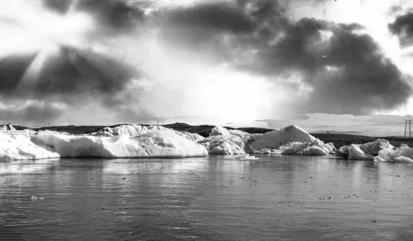 Güney Zlanda Daki Jokulsarlon Gölü Nün Siyah Beyaz Panoramik Manzarası — Stok fotoğraf