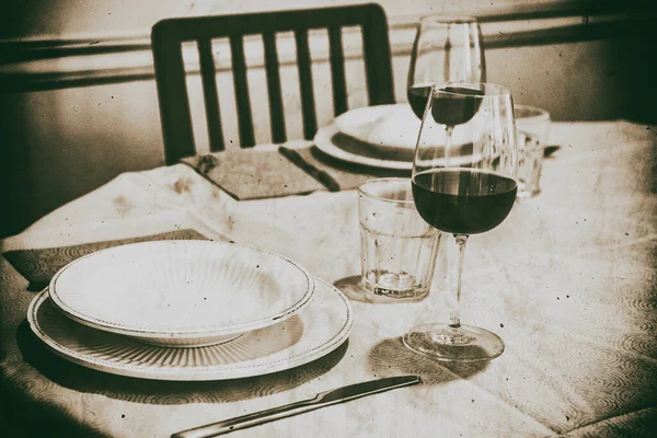 Living Room Dining Table Silverware Red Wine Glasses Modern Bright — Photo