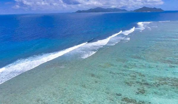 Кораловий Риф Дрона Берег Сейшельських Островів Скелі Сонячний День — стокове фото