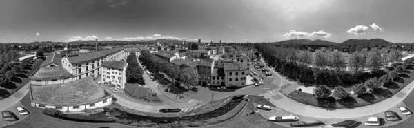 Panoramiczny Widok Lotu Ptaka Lucca 360 Domy Miejskie Murami Promenady — Zdjęcie stockowe