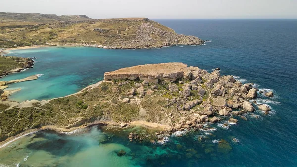 马耳他无人驾驶飞机从空中俯瞰天堂湾 — 图库照片