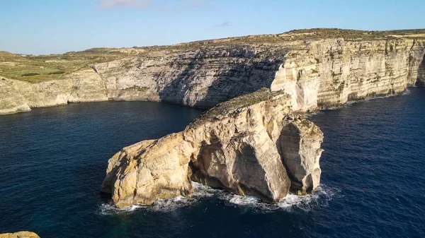 Αεροφωτογραφία Του Fungus Rock Στον Κόλπο Dwejra Gozo — Φωτογραφία Αρχείου