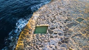 Zebbug 'daki Tuz Tavaları' nın hava gün batımı görüntüsü, Gozo