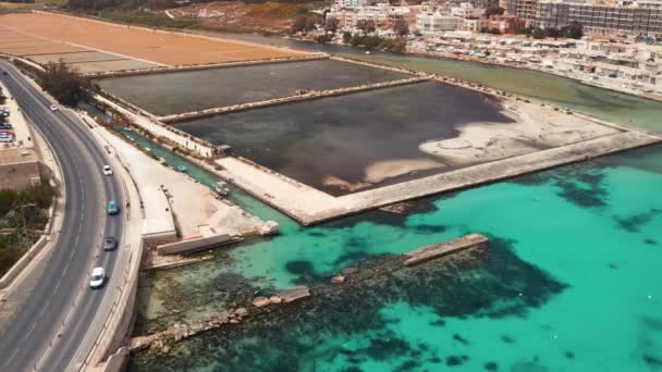 マルタのサリナ湾の空中ビュー — ストック動画