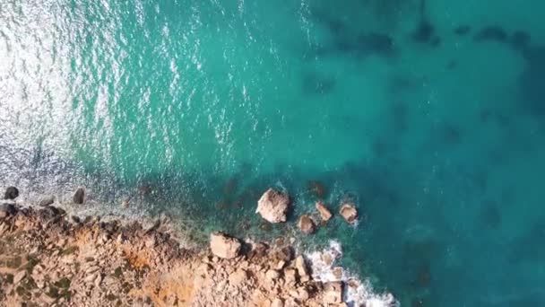 Vista aérea de Paradise Bay en Malta — Vídeos de Stock
