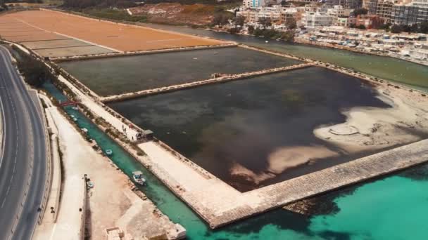 Vista aérea da Baía de Salina em Malta — Vídeo de Stock